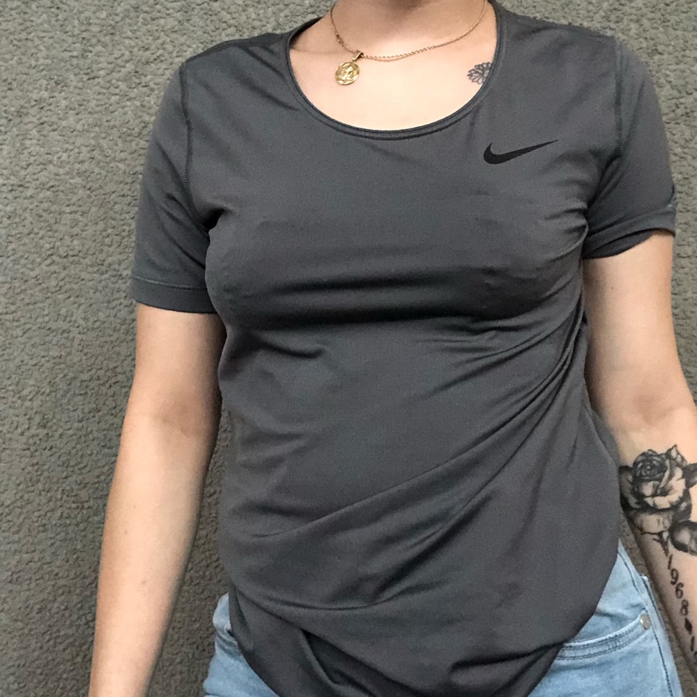 Nike workout top